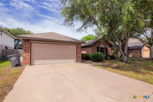406 Ashland Creek, Victoria, TX 77901