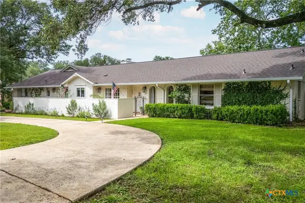 226 Oakwood Boulevard, New Braunfels, TX 78130