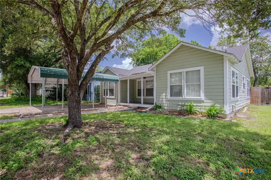 1308 E Park Avenue, Victoria, TX 77901 - #2