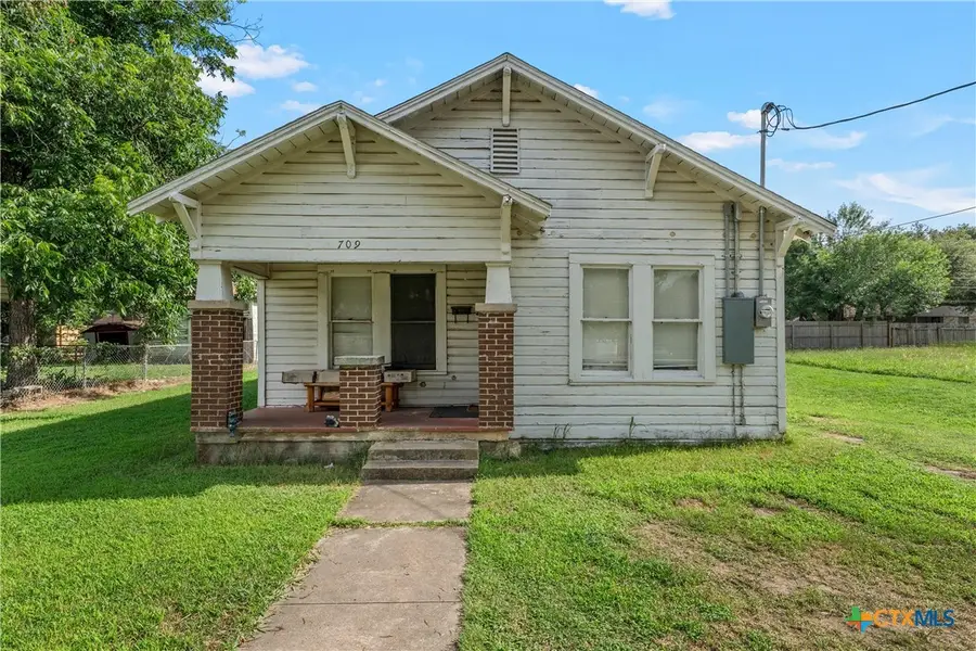 709 E 18th Street, Cameron, TX 76520 - #2