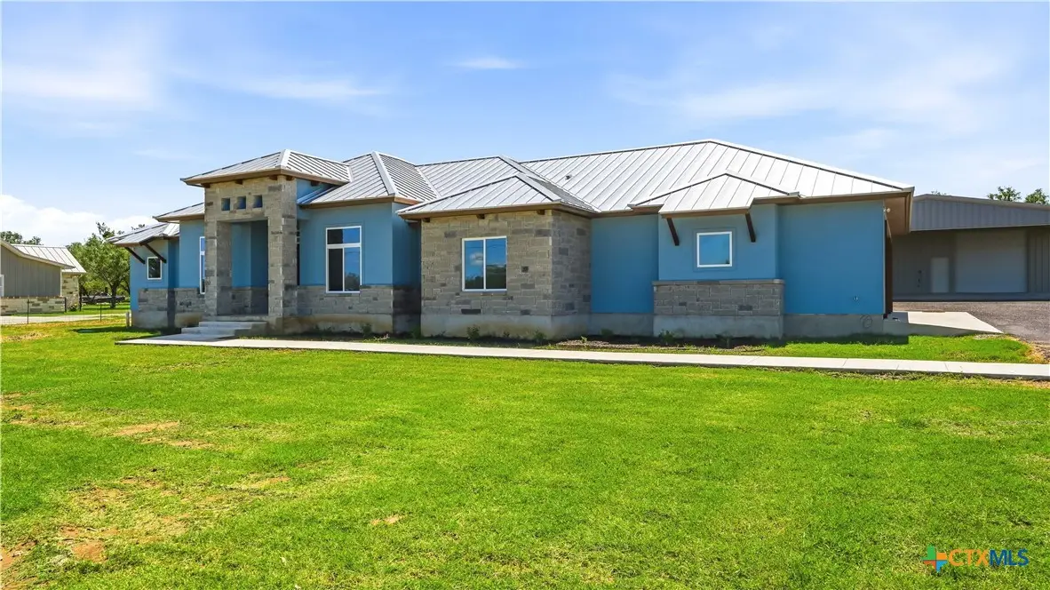 731 County Road 356, Adkins, TX 78101 - #1