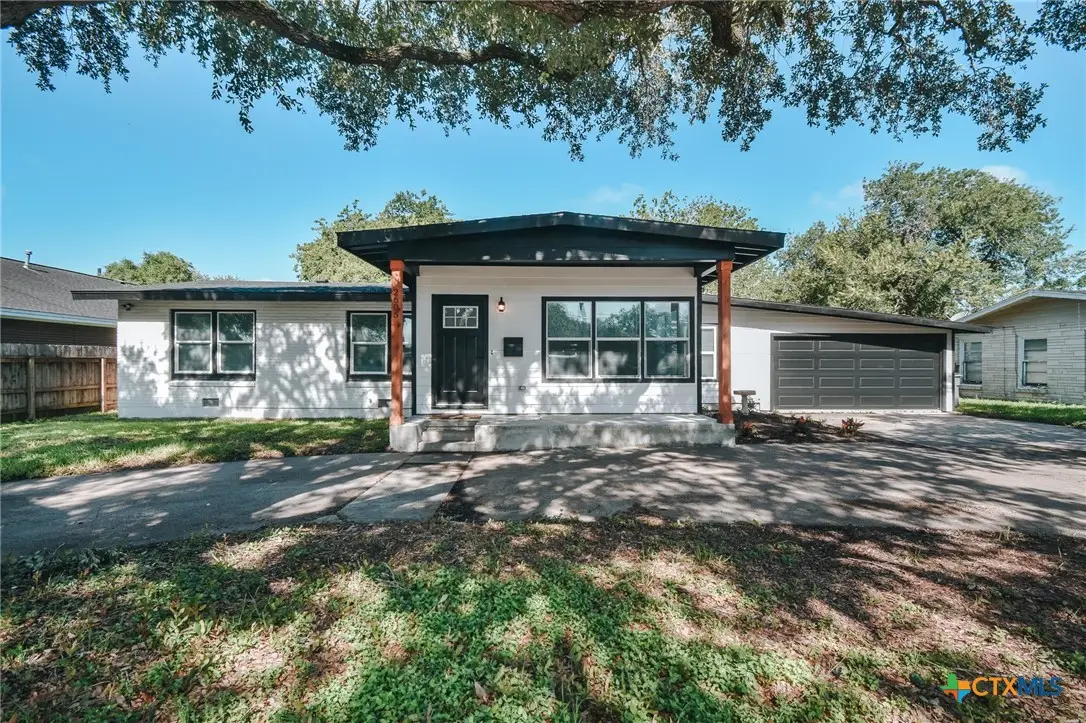 2605 N Ben Jordan Street, Victoria, TX 77901 - #1
