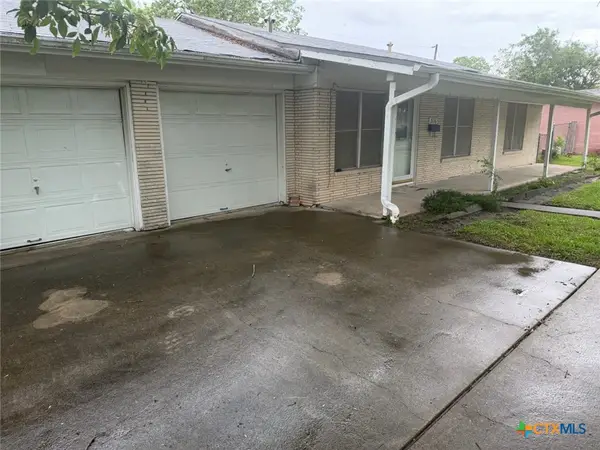 306 Avalon Avenue, Port Lavaca, TX 77979