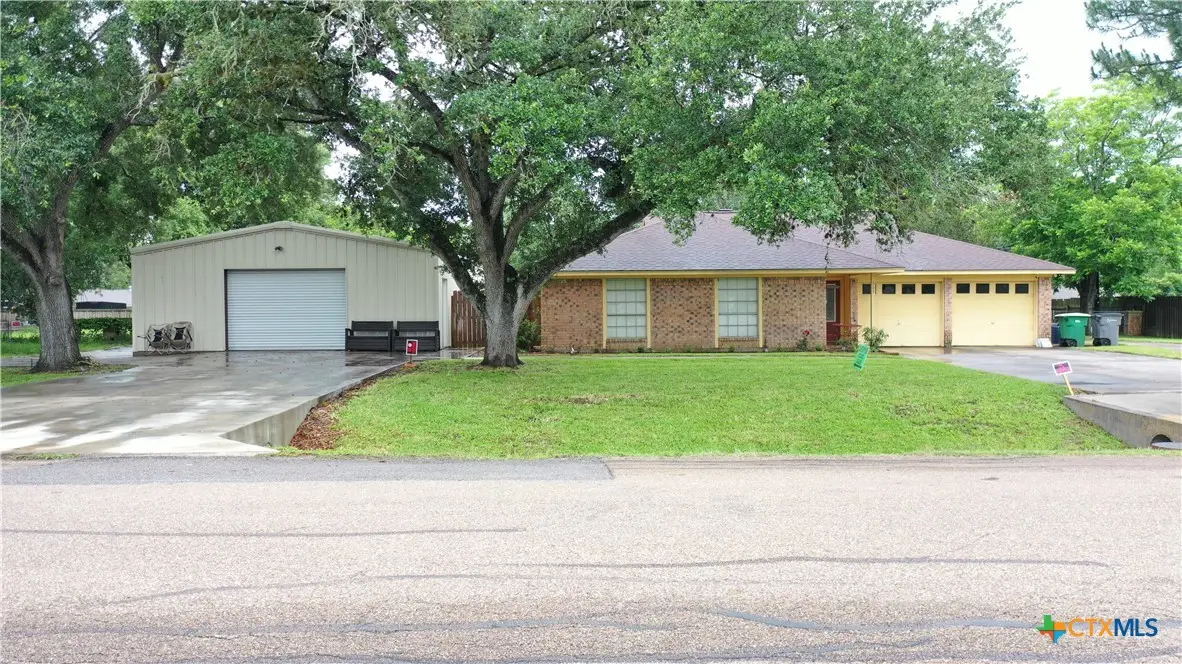 605 Broadmoor Street, Victoria, TX 77904 - #1