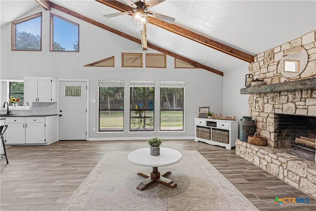 122 Twin Oak Road, Seguin, TX 78155 - #1
