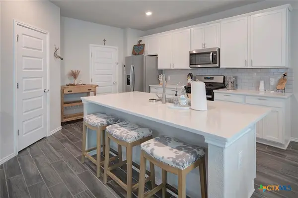 152 Honey Oak Lane, New Braunfels, TX 78130