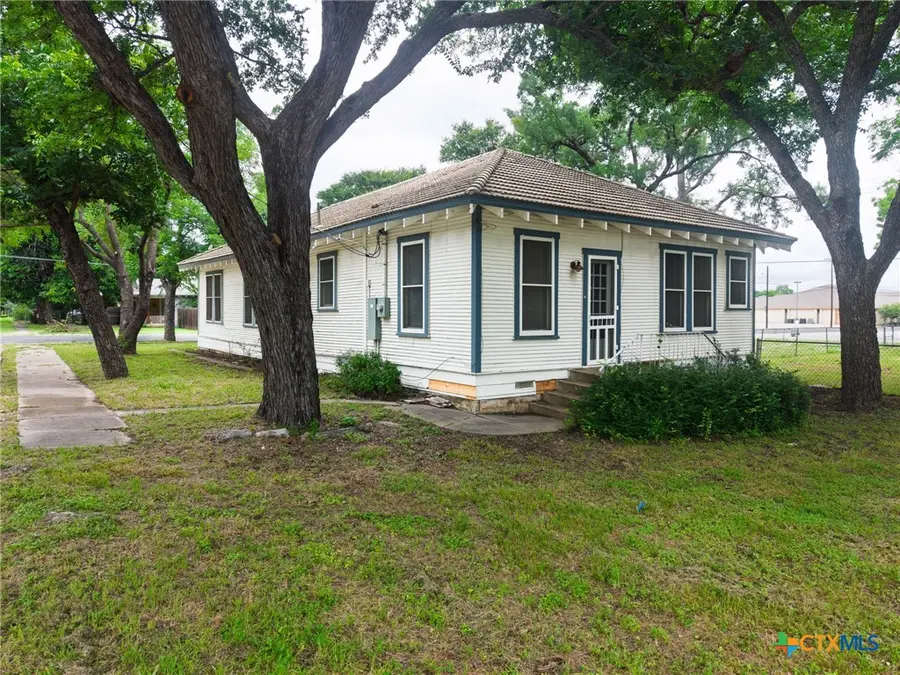308 W 1st Street, Lampasas, TX 76550 - #3