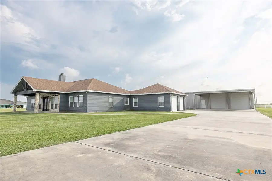 45 Blue Heron Drive, Port Lavaca, TX 77979 - #2