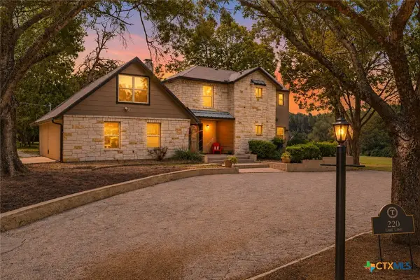 220 Lark Lane, New Braunfels, TX 78132