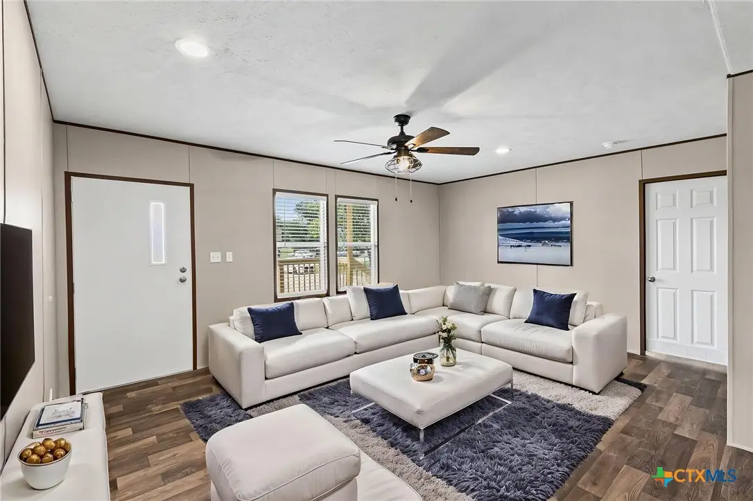 305 S 6th Street, Buckholts, TX 76518 - #1