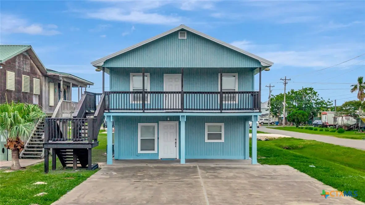611 W Tyler Avenue, Port Oconnor, TX 77982 - #1
