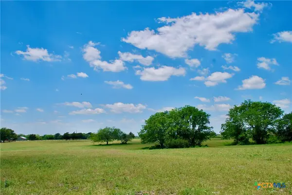 2072 Langdon Road, Weimar, TX 78962