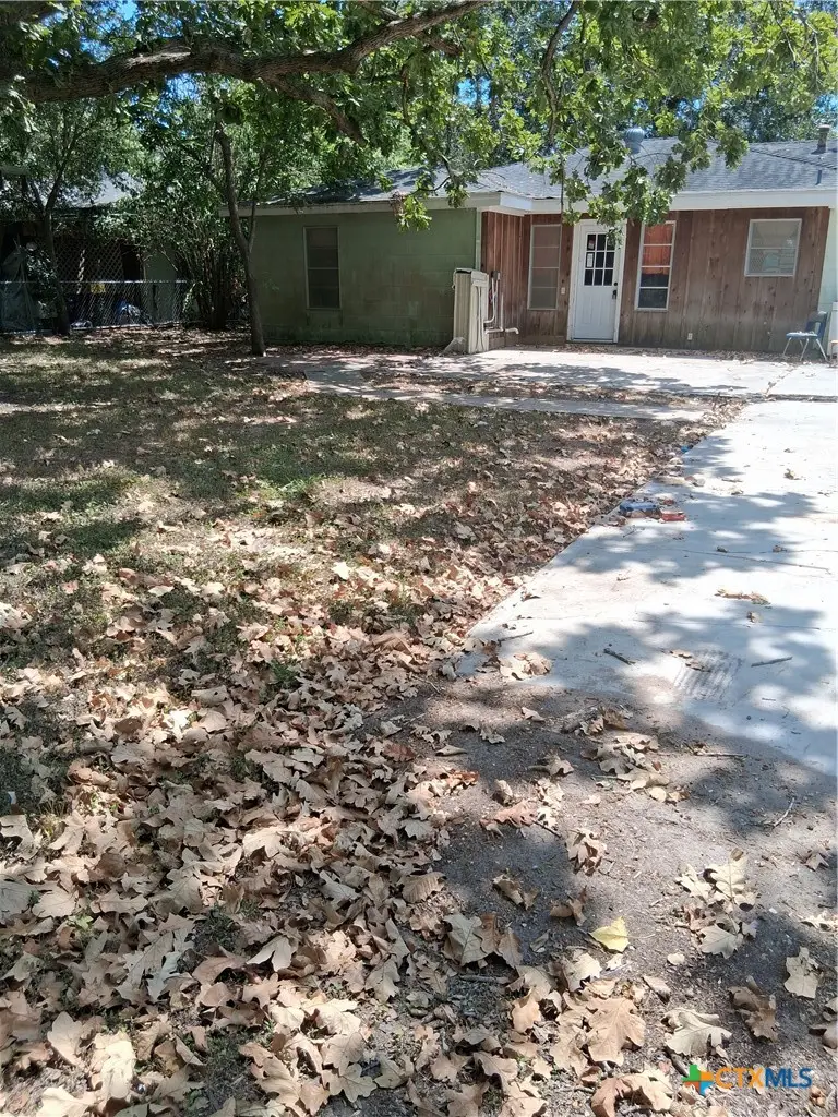 1702 Woodlawn Street, Victoria, TX 77901 - #3