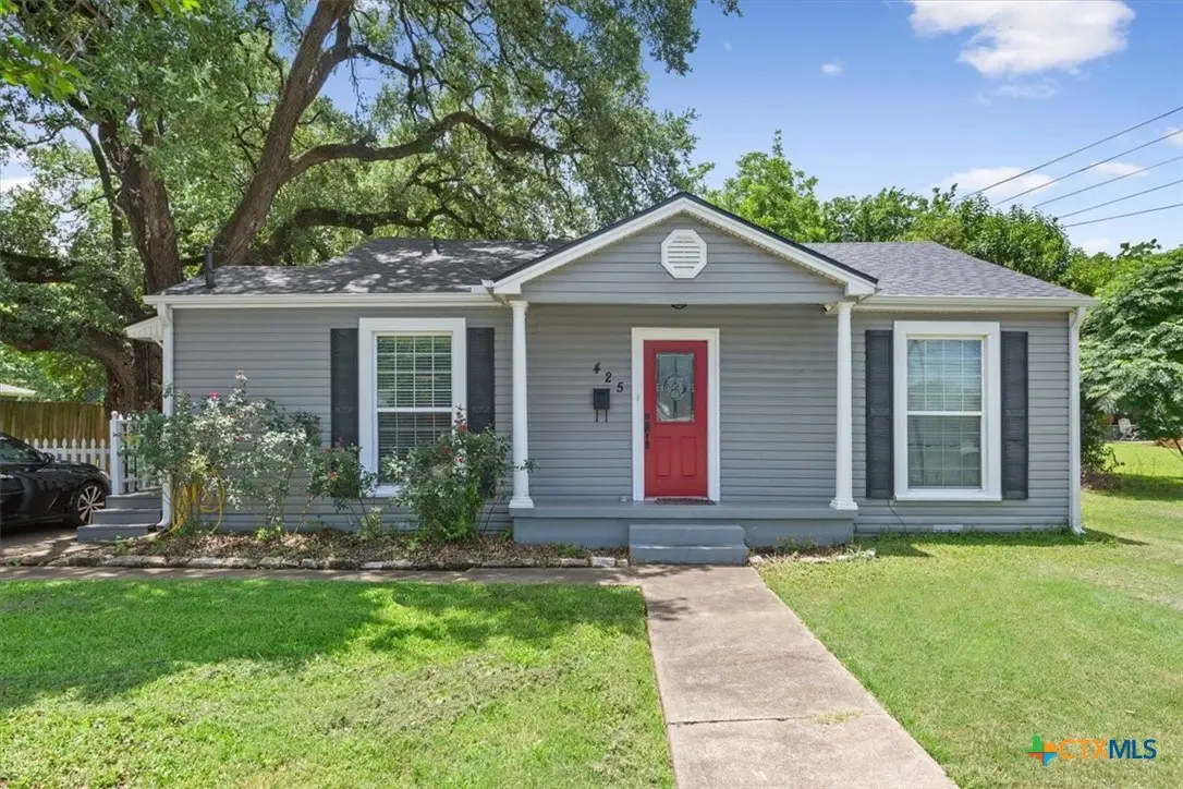 425 E 13th Avenue, Belton, TX 76513 - #1