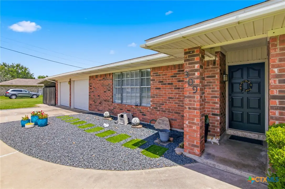 309 Viking Street, Victoria, TX 77905 - #1