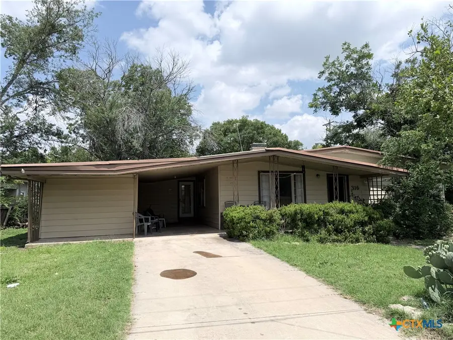 316 S Bouldin Street, Hamilton, TX 76531 - #2