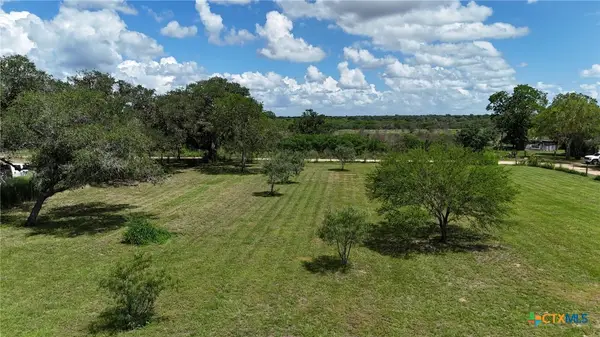 201 Elwood Street, Yoakum, TX 77995