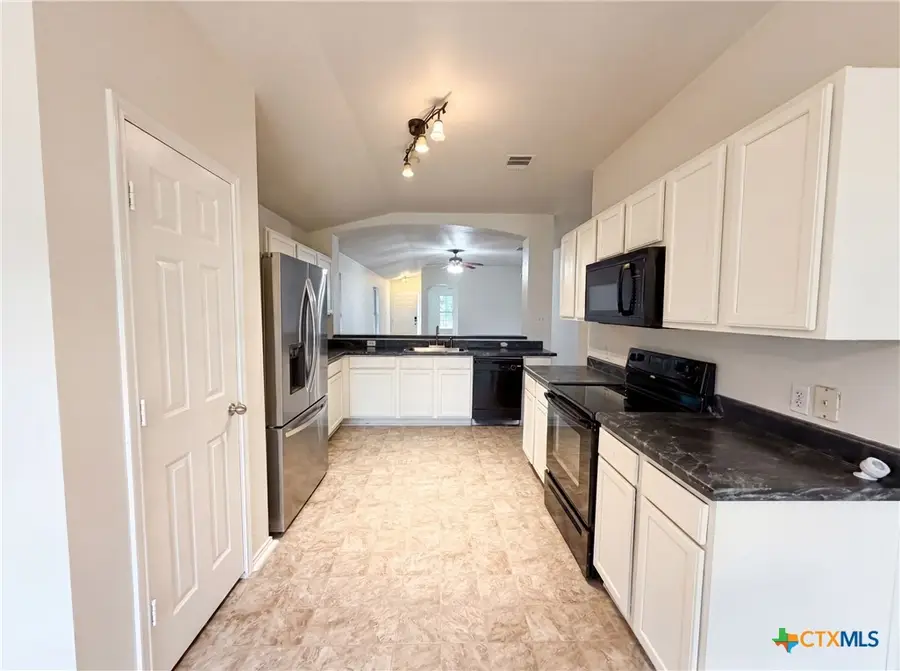 413 E Vega Lane, Killeen, TX 76542 - #2