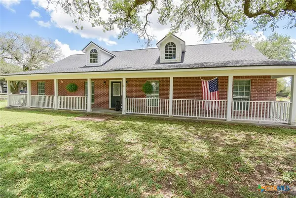 4427 County Road 382, Louise, TX 77455