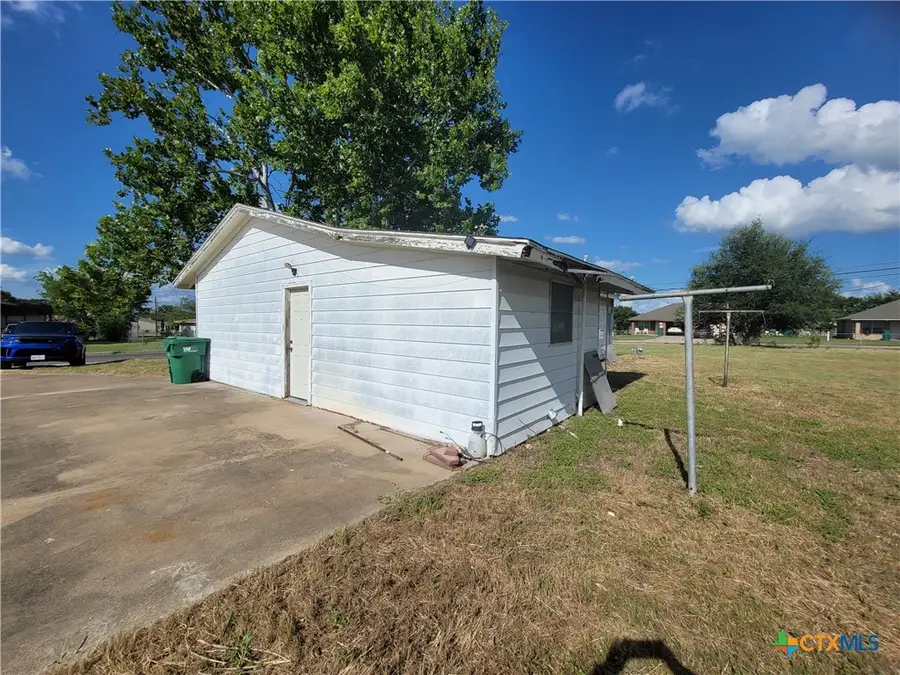 202 W Bobwhite Lane, Harker Heights, TX 76548 - #3