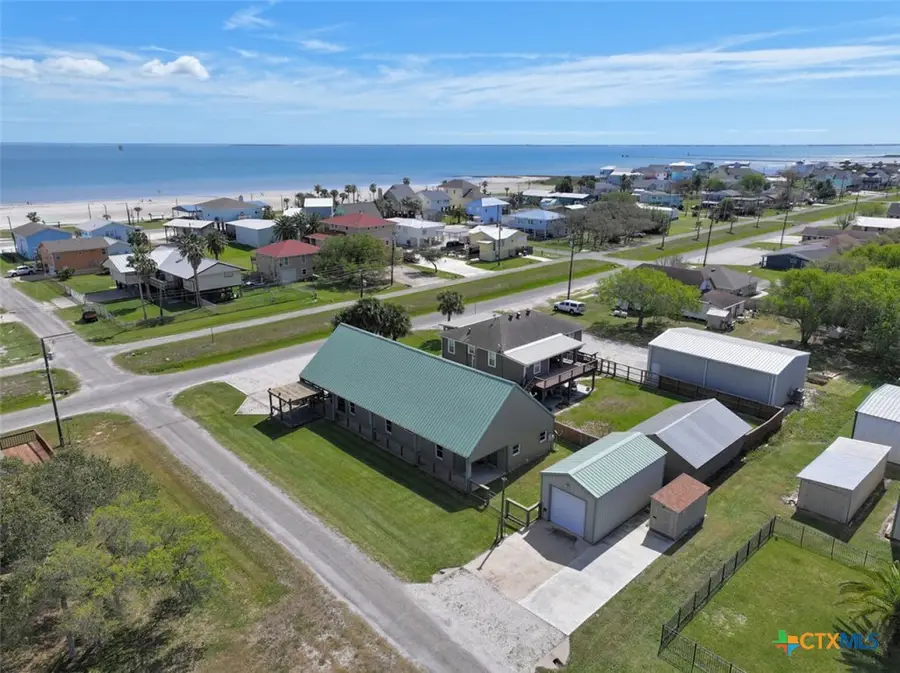 411 N Washington Boulevard, Port Oconnor, TX 77982 - #3