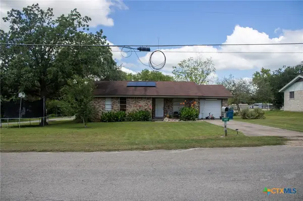 148 S Mount Auburn, Goliad, TX 77963