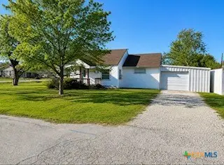 402 Rowena, Rosebud, TX 76570 - #1