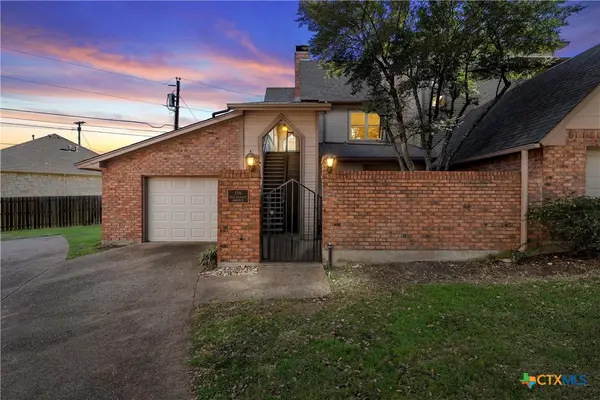 156 Pleasant Grove Lane, Woodway, TX 76712