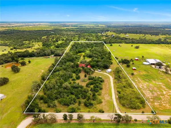 757 Jackson Road, Kingsbury, TX 78638