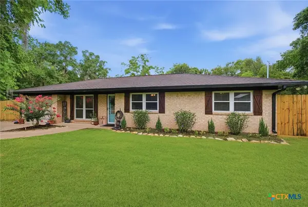 504 County Road 825, West Columbia, TX 77486