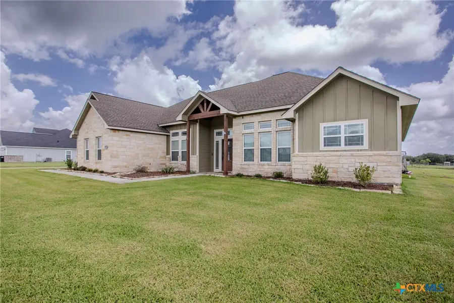 36 Meadow Creek Drive, Inez, TX 77968 - #3