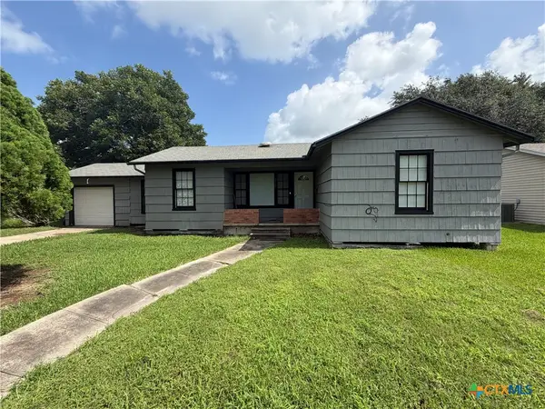 602 E Rosebud, Victoria, TX 77901