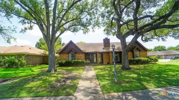 109 Oxford Street, Victoria, TX 77904