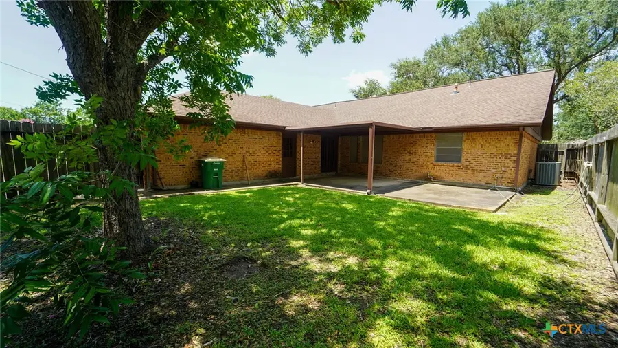 109 Oxford Street, Victoria, TX 77904 - #2