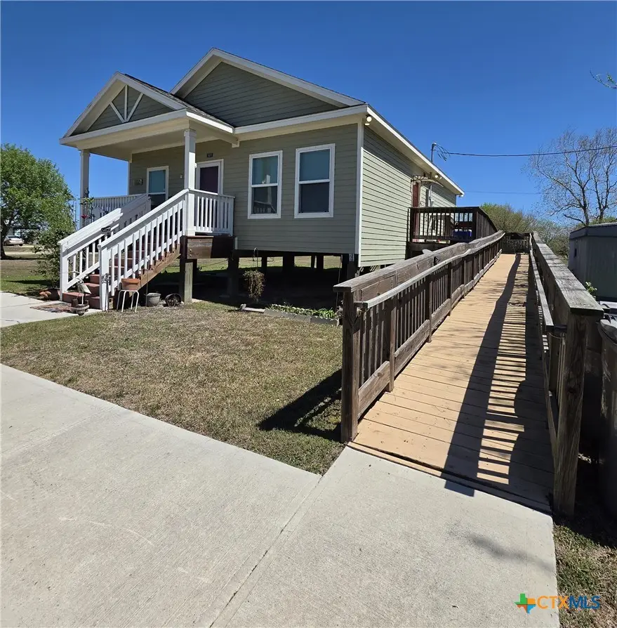 501 S 13th Street, Seadrift, TX 77983 - #2