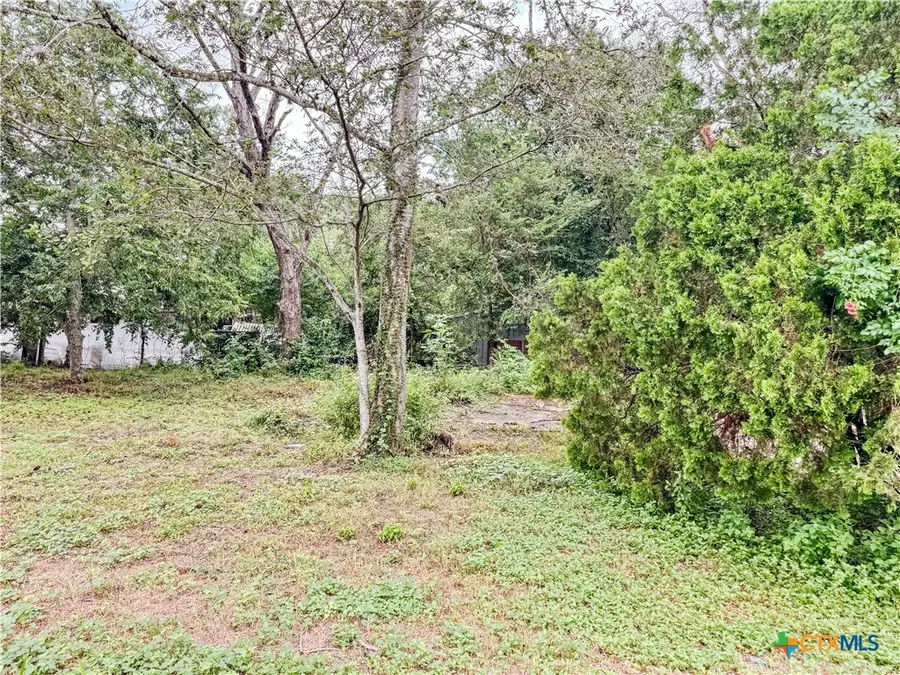 811 Saint John Street, Gonzales, TX 78629 - #2