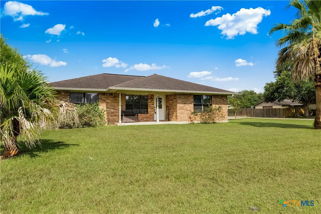 607 Dove, Victoria, TX 77905 - #1
