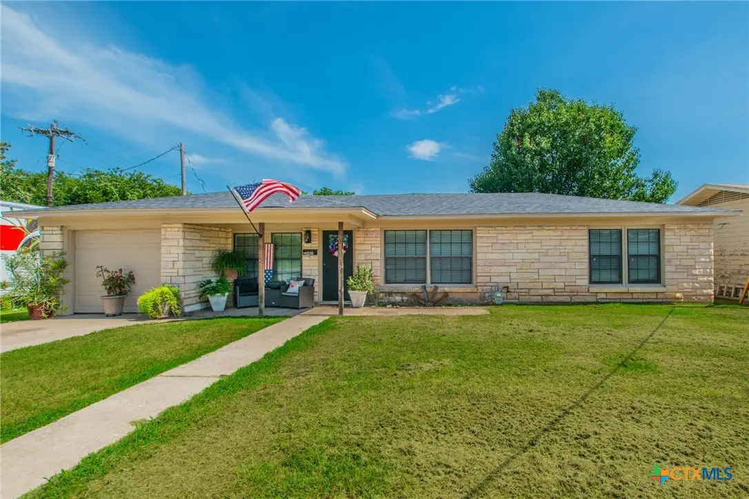 2401 Oak Drive, Gatesville, TX 76528 - #1