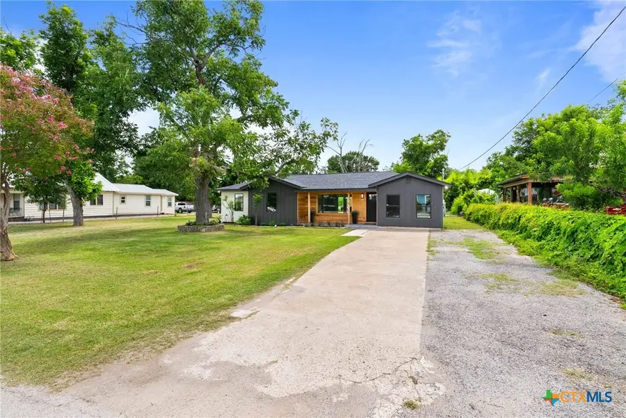 547 N Central Avenue, New Braunfels, TX 78130 - #2