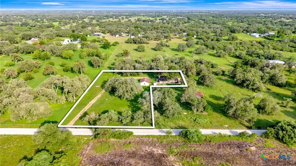 175 Albrecht Road, Victoria, TX 77905