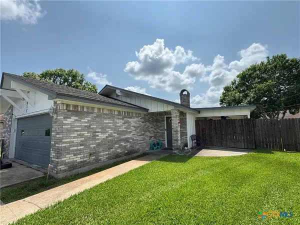 217 Versailles Street, Victoria, TX 77904