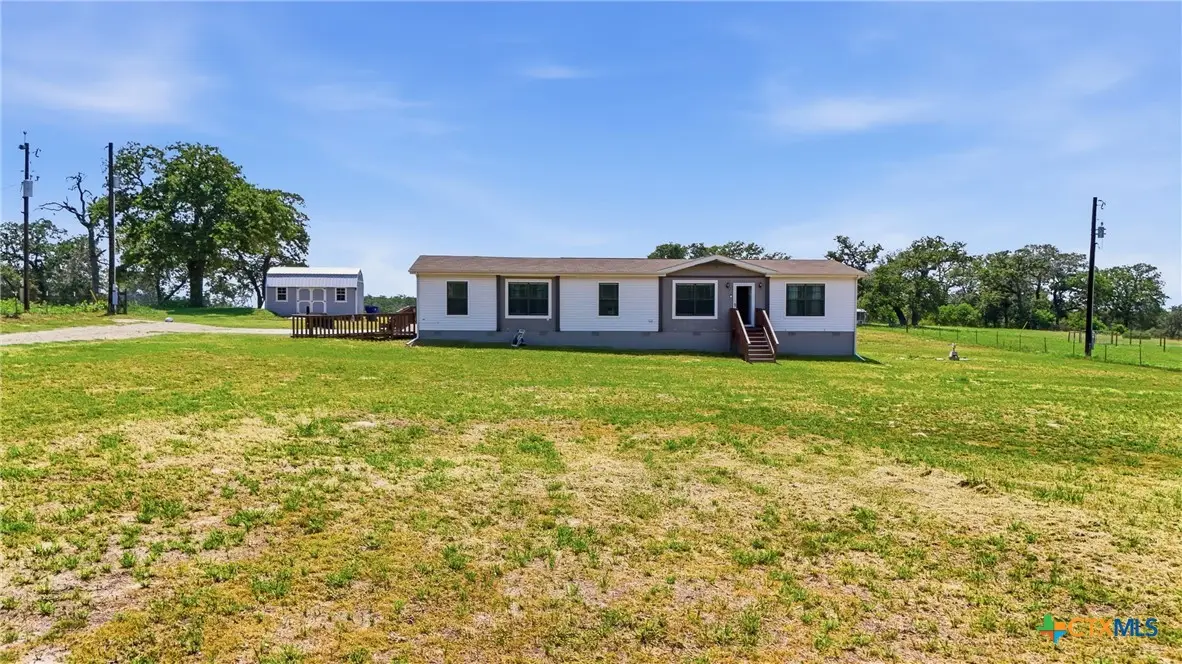 400 Lyon Road, Seguin, TX 78155 - #1