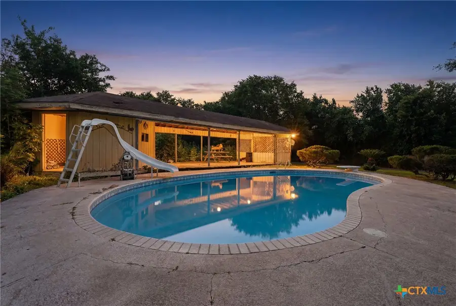 154 County Road 321, Yoakum, TX 77995 - #3