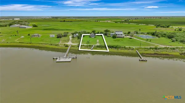 195 Wall Lane, Port Lavaca, TX 77979