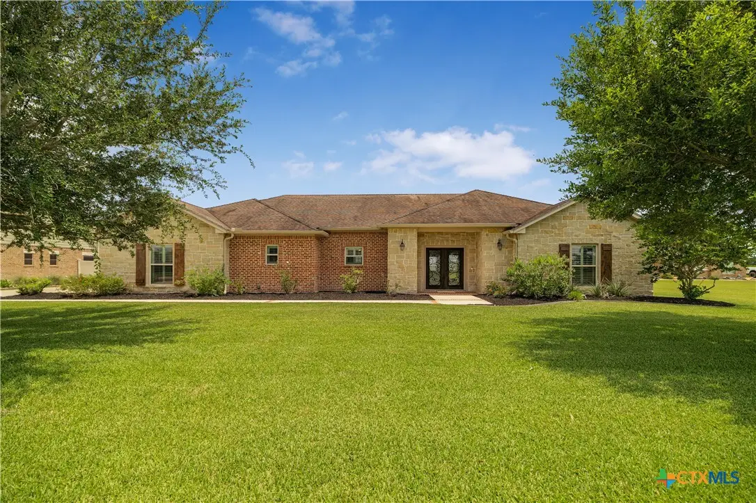 135 Wellspring Boulevard, Victoria, TX 77904 - #1