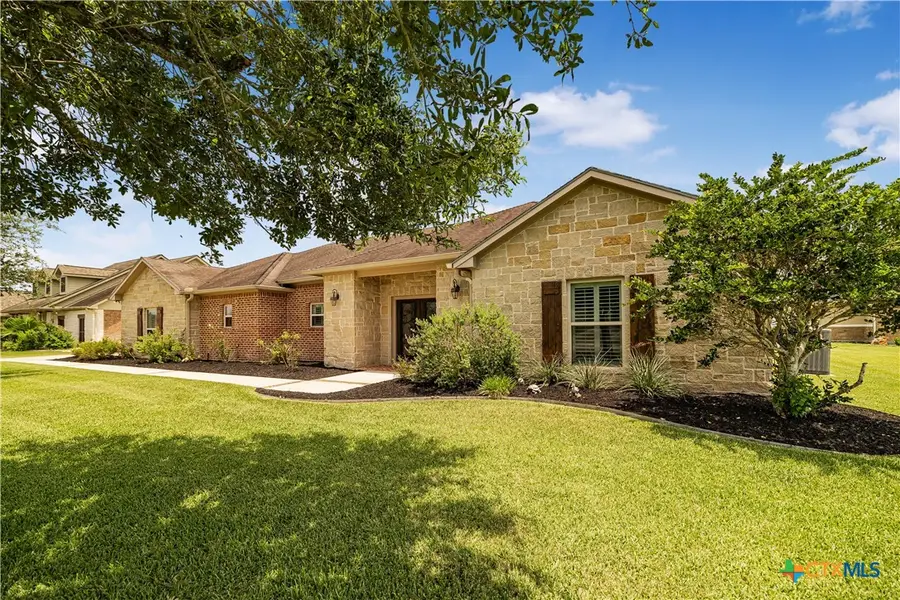 135 Wellspring Boulevard, Victoria, TX 77904 - #2