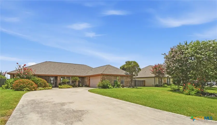 145 Castlewood Drive, Seguin, TX 78155 - #2