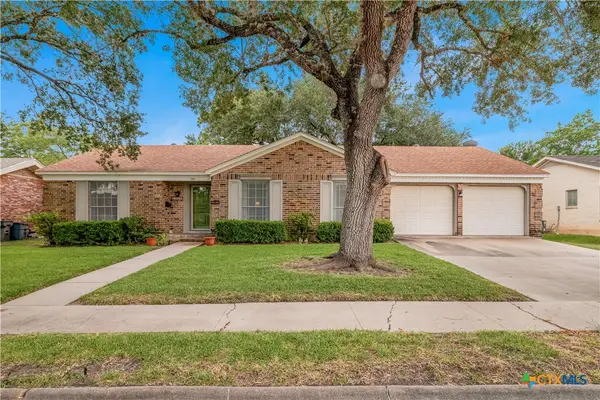 2307 Bon Aire Avenue, Victoria, TX 77901