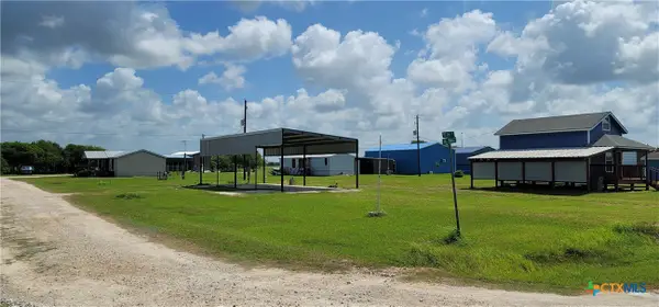 1412 Bill Tindall Avenue, Seadrift, TX 77983