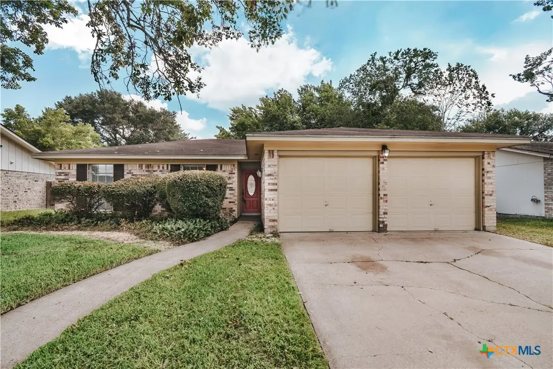 106 Hickory Knoll Street, Victoria, TX 77901 - #1
